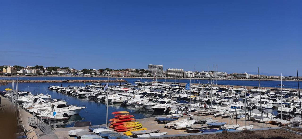 Precioso Apartamento En Primera Linea De Mar L' Escala Eksteriør bilde